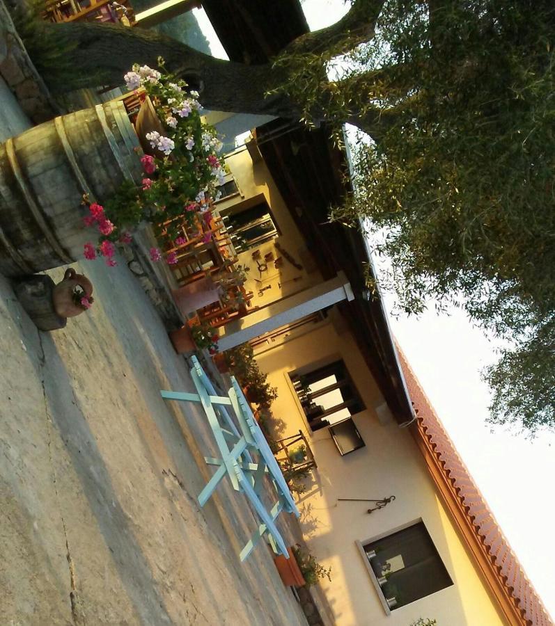 B&B La Taerra Порто Сан Паоло Екстериор снимка